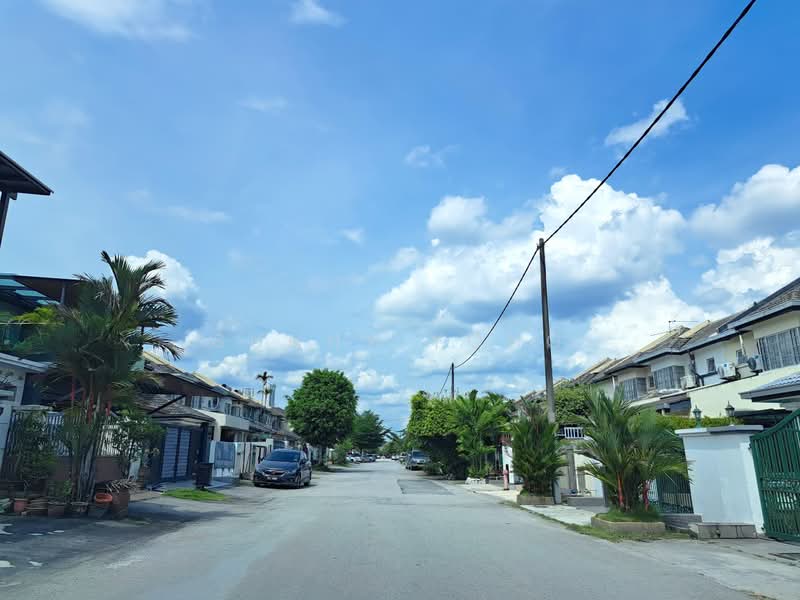 Rumah Teres untuk Dijual di Bandar Kinrara Seksyen 5 (Bandar Kinrara) - SUNNY YONG - Exterior - PropertyGuru.com.my