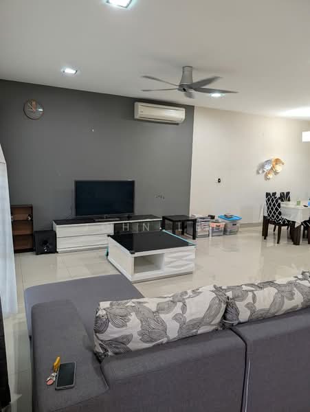 Rumah Teres 2 Tingkat untuk Dijual di Kinrara Residence (Puchong) - John Lee - Living Room - PropertyGuru.com.my