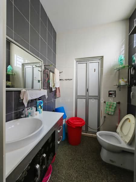 Rumah Teres 2 Tingkat untuk Dijual di Balik Pulau (Penang) - Shelley Voon - Bathroom - PropertyGuru.com.my