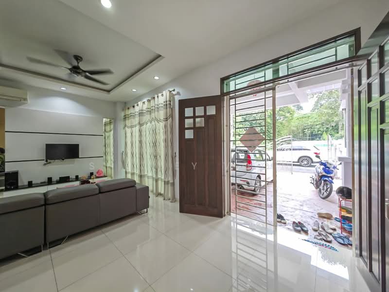 Rumah Teres 2 Tingkat untuk Dijual di Balik Pulau (Penang) - Shelley Voon - Living Room - PropertyGuru.com.my
