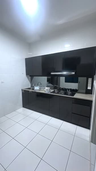 Service Residence for Sale at Sky Gardens Residences - Karl Lim - Kitchen - PropertyGuru.com.my