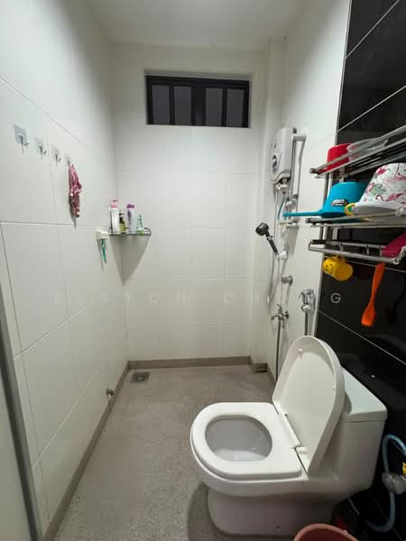 Rumah Teres 1.5 Tingkat untuk Dijual di Taman Pelangi Indah (Ulu Tiram) - Elston Chong - Bathroom - PropertyGuru.com.my