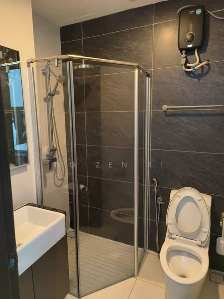 Condominium for Sale at Royal Strand @ Country Garden Danga Bay - NG ZEN XI - Bathroom - PropertyGuru.com.my