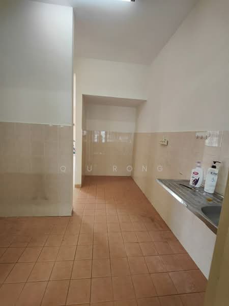 Rumah Teres 2-Tingkat untuk Dijual di Taman Setia Indah (Tebrau) - Qiu Rong - Kitchen - PropertyGuru.com.my