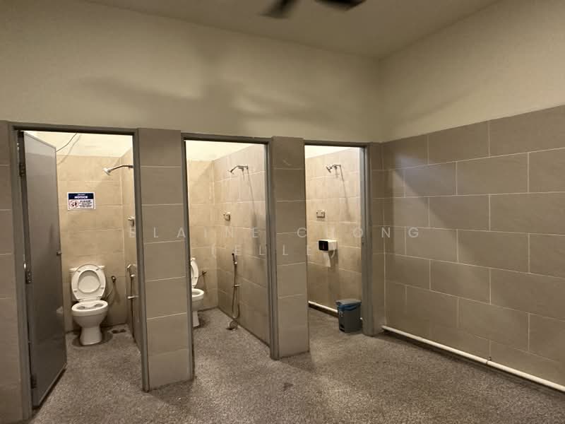 Rumah Niaga untuk Disewa di Subang (Selangor) - Elaine Chong (Elle) - Bathroom - PropertyGuru.com.my
