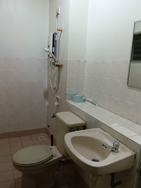 2-storey Terraced House for Sale in Usj 22 (Subang Jaya) - RL Han - Bathroom - PropertyGuru.com.my