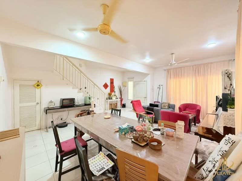 Terraced House for Sale in Shah Alam (Selangor) - Loke . - Living Room - PropertyGuru.com.my