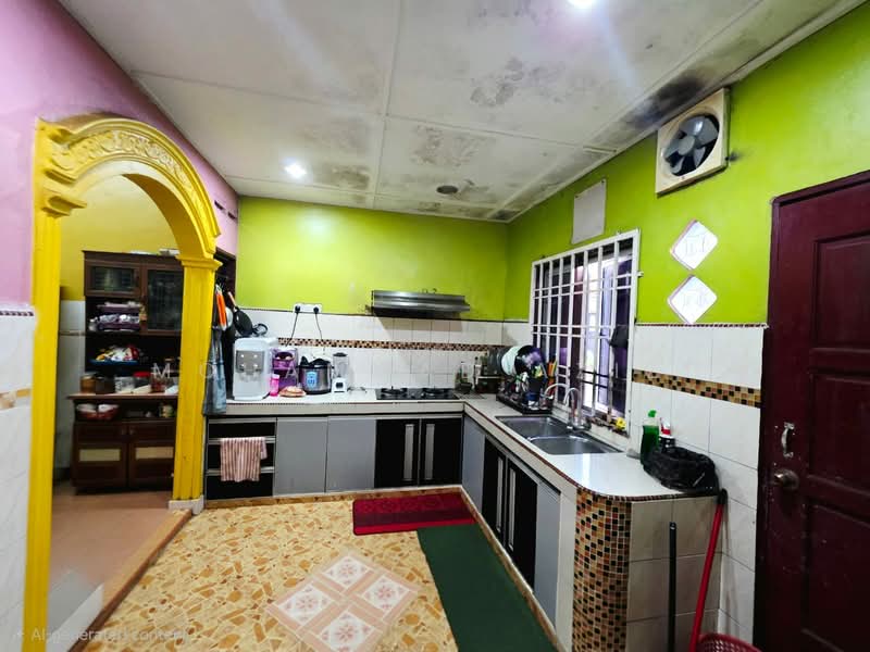 2-storey Terraced House for Sale in Kampung Padang Jaya (Kuantan) - Mohammad Azizi - PropertyGuru.com.my