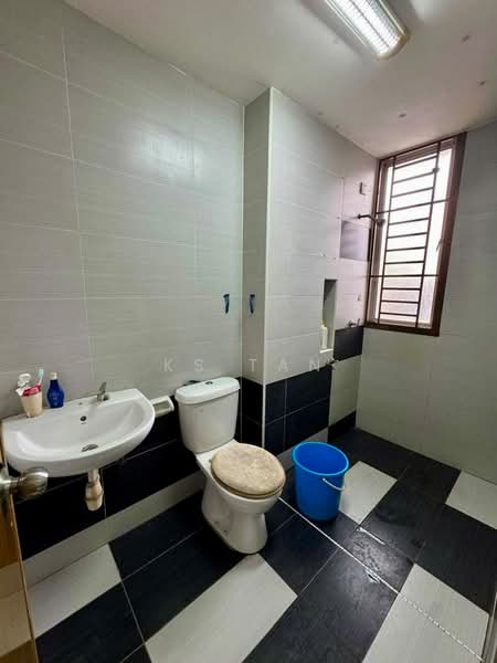Rumah Teres 2 Tingkat untuk Dijual di Taman Bestari Indah (Ulu Tiram) - KS Tan - PropertyGuru.com.my