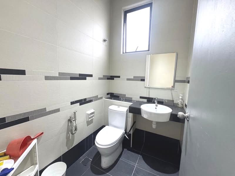 Cluster Factory for Sale in Eco Business Park 1 (Johor Bahru) - Christina Ang - Bathroom - PropertyGuru.com.my