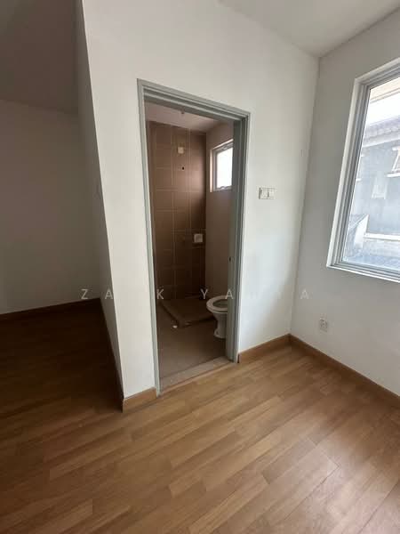 3-storey Terraced House for Sale in Rawang (Selangor) - Zack Yahya - PropertyGuru.com.my