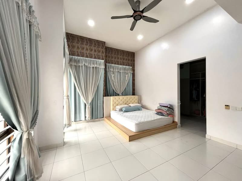 Cluster House for Sale in Setia Tropika (Johor Bahru) - Shereen Wong - Bedroom - PropertyGuru.com.my