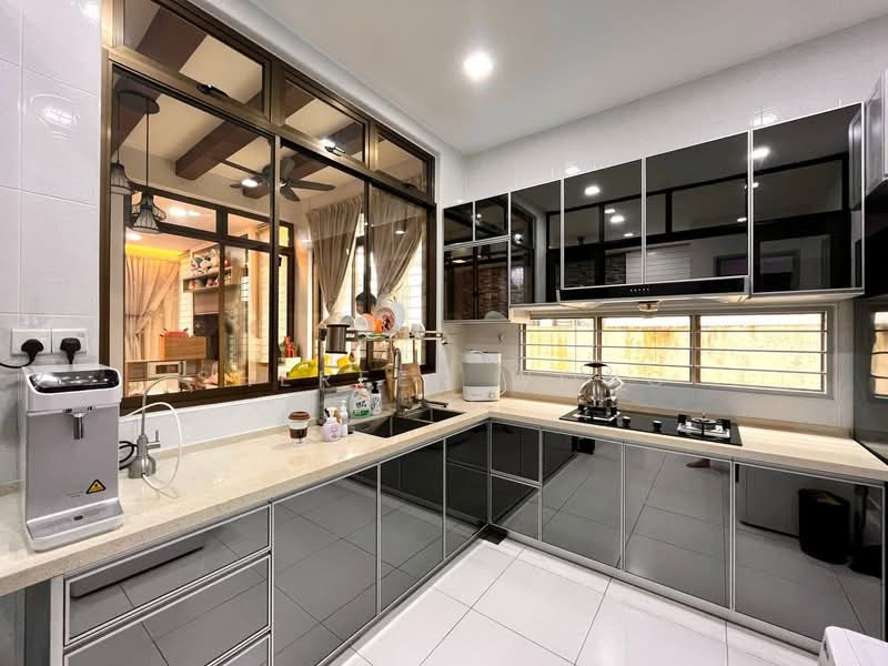 Cluster House for Sale in Setia Tropika (Johor Bahru) - Shereen Wong - Kitchen - PropertyGuru.com.my