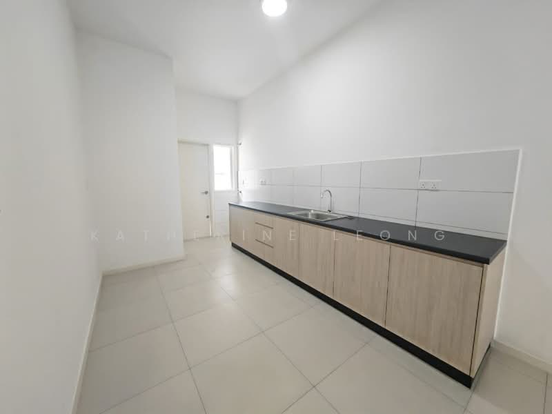 Rumah Teres 2 Tingkat untuk Disewa di Kota Emerald (Rawang) - Katherine Leong - Kitchen - PropertyGuru.com.my