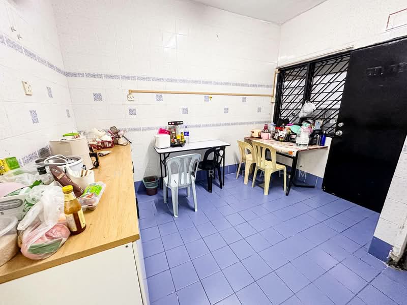 Rumah Teres 2 Tingkat untuk Dijual di Seksyen 7 (Shah Alam) - Mohd Nor Fahmi - Kitchen - PropertyGuru.com.my