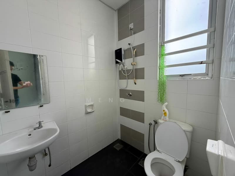 Condominium for Sale at Boulevard Condominium (BLVD) - Meng . - Bathroom - PropertyGuru.com.my