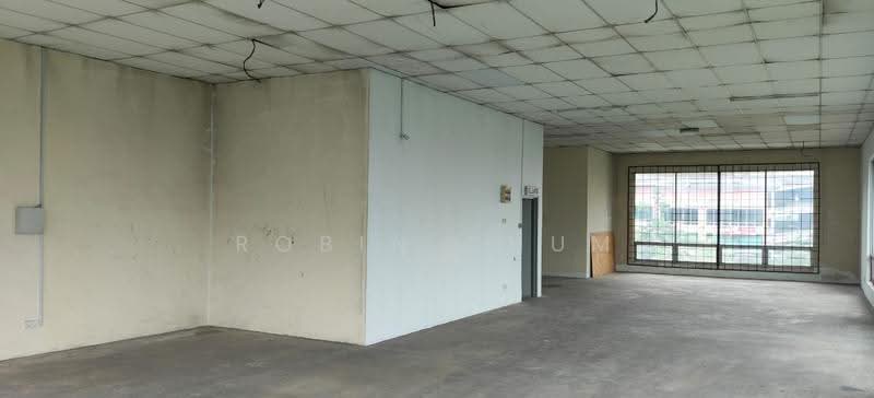 Shop / Office for Rent in Taman Perindustrian Bukit Serdang (Seri Kembangan) - Robin Chum - Interior - PropertyGuru.com.my