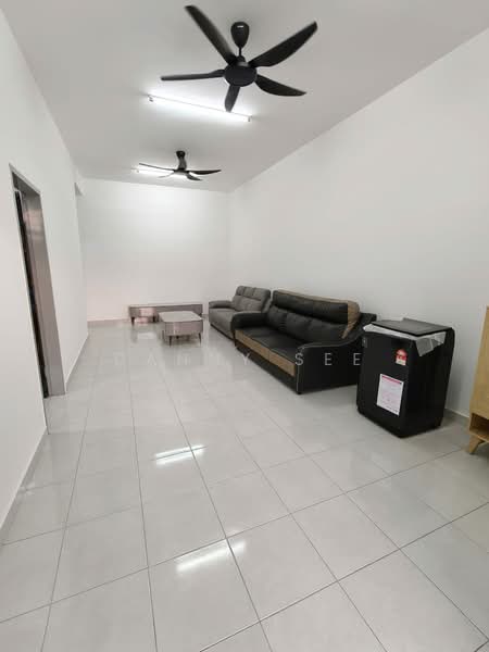 Rumah Teres 1 Tingkat untuk Disewa di Bandar Putra (Kulai) - Danny See - Living Room - PropertyGuru.com.my