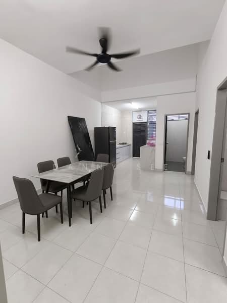 Rumah Teres 1 Tingkat untuk Disewa di Bandar Putra (Kulai) - Danny See - Dining Room - PropertyGuru.com.my