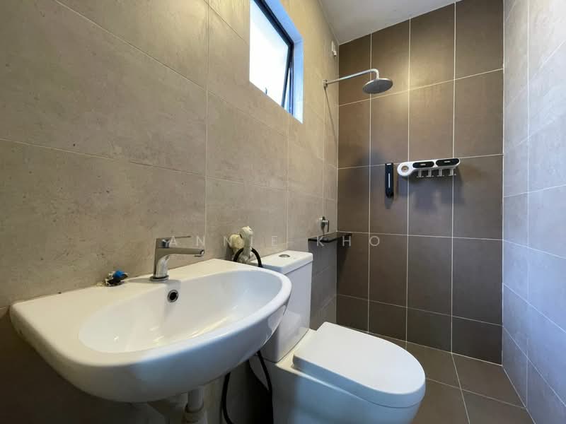 2-storey Terraced House for Rent in Seksyen U13 (Setia Alam) - Annie Kho - Bathroom - PropertyGuru.com.my
