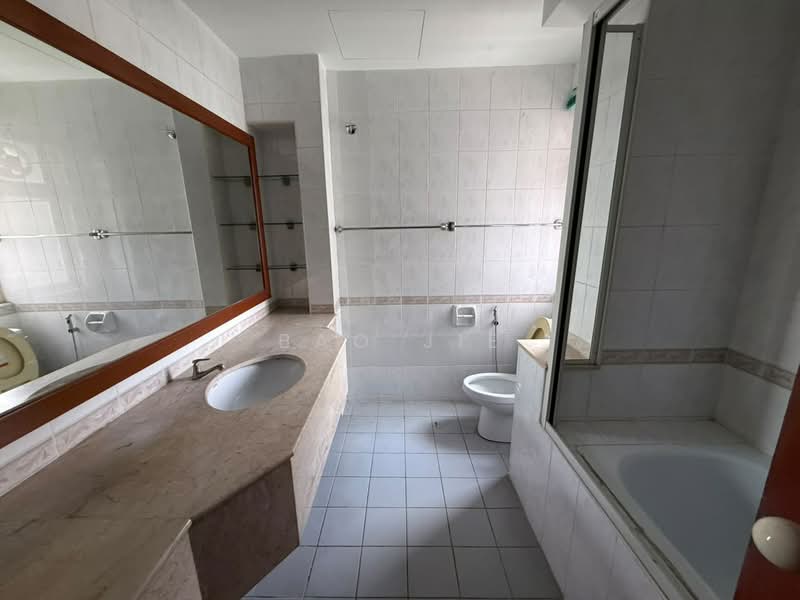 Kondominium untuk Dijual di Almaspuri - Bao Jie - Bathroom - PropertyGuru.com.my