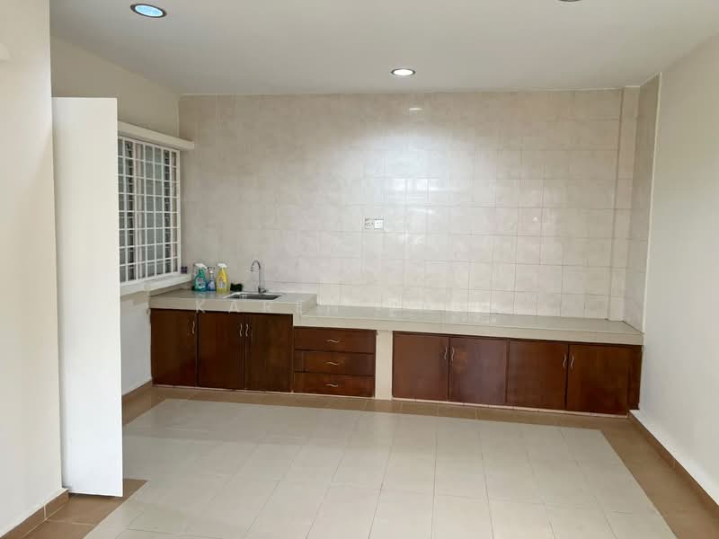 Semi-Detached House for Rent in Taman Koperasi Cuepacs (Cheras) - Karen Tang - Kitchen - PropertyGuru.com.my