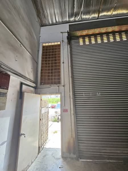 Kilang untuk Disewa di Usj 1 (Subang Jaya) - Shirley Lim - Entrance - PropertyGuru.com.my