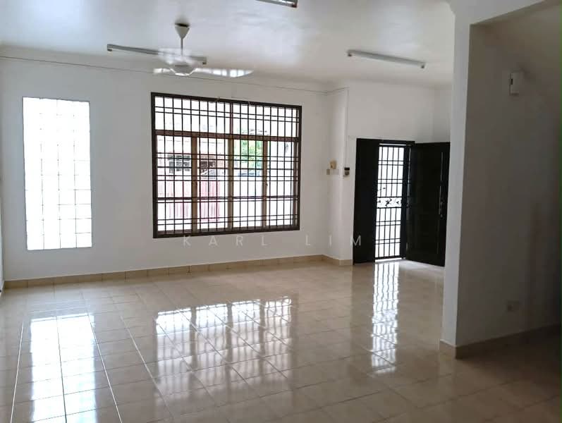 Rumah Teres 2 Tingkat untuk Dijual di Taman Mutiara Rini (Skudai) - Karl Lim - Living Room - PropertyGuru.com.my