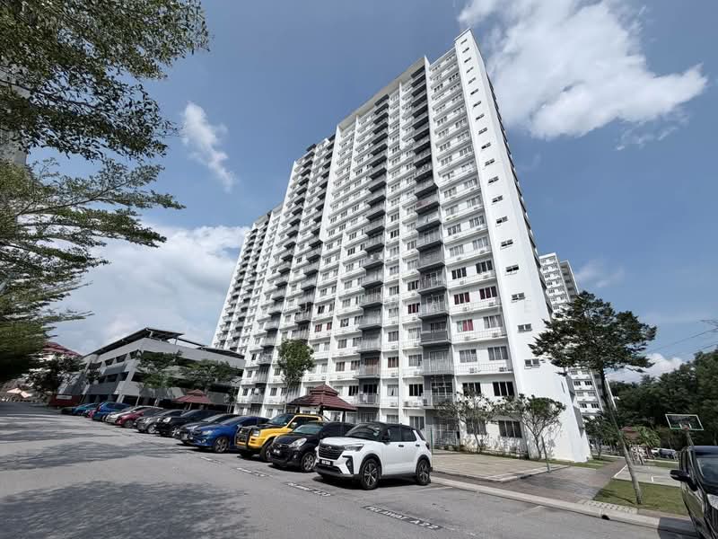 Pangsapuri untuk Dijual di Putra Impian - Syazue Wanie - Exterior - PropertyGuru.com.my