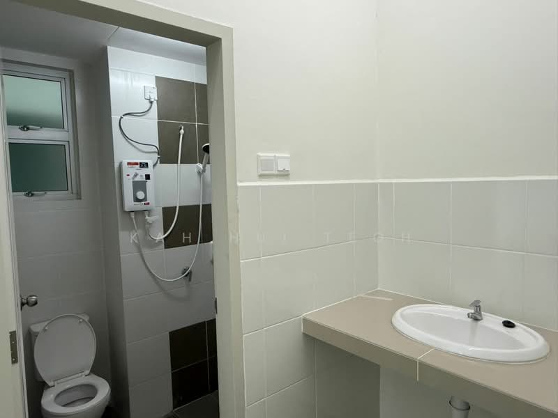 Condominium for Rent at Royale Infinity - Kah Hui Teoh - Bathroom - PropertyGuru.com.my