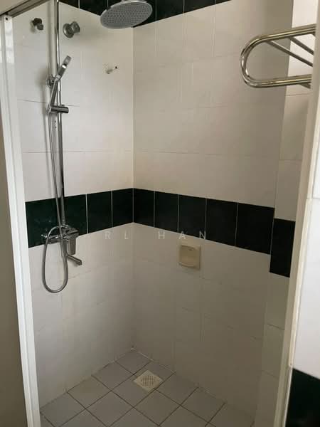 Rumah Teres untuk Dijual di Bandar Utama (Selangor) - RL Han - Bathroom - PropertyGuru.com.my