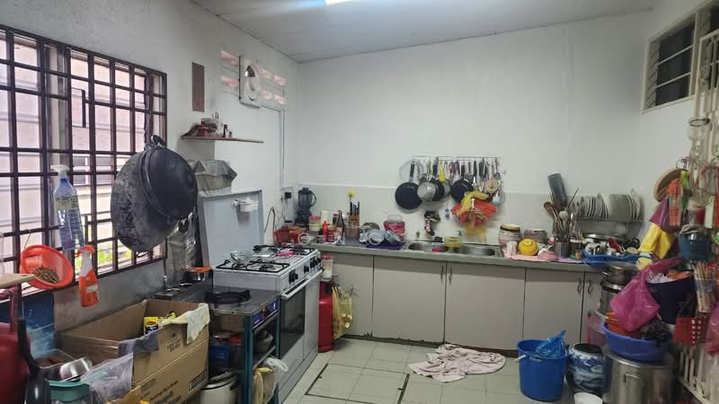 Rumah Teres untuk Dijual di Island Glades (Jelutong) - Hong . - Kitchen - PropertyGuru.com.my