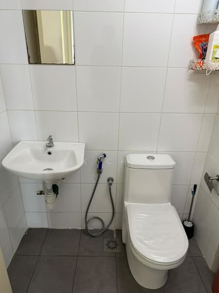 Kondominium untuk Dijual di De Centrum Residences - Alex Chong - Bathroom - PropertyGuru.com.my