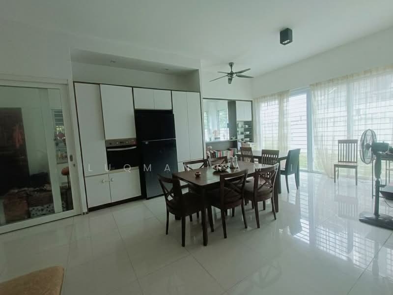 Rumah Banglo untuk Dijual di Bandar Mahkota Cheras (Cheras) - Luqman Ramli - Dining Room - PropertyGuru.com.my