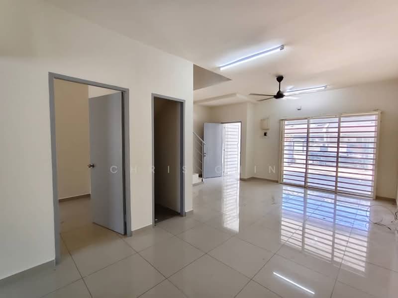 Rumah Teres 2 Tingkat untuk Dijual di Taman Pakatan Jaya (Tambun) - Chris Chin - Living Room - PropertyGuru.com.my