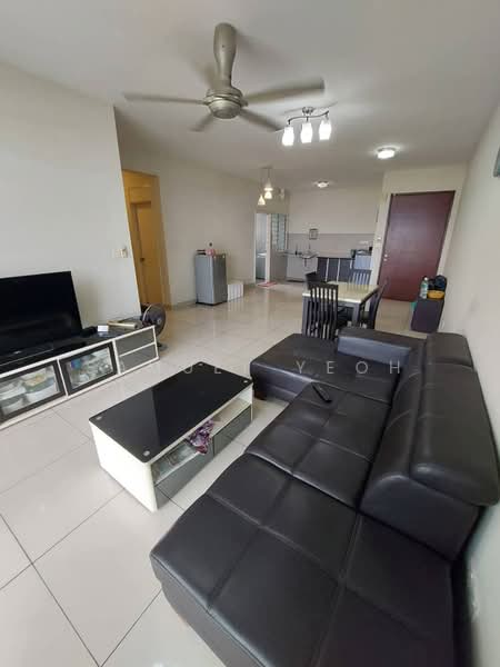 Kondominium untuk Dijual di Ocean View Residences - Samuel Yeoh - Living Room - PropertyGuru.com.my
