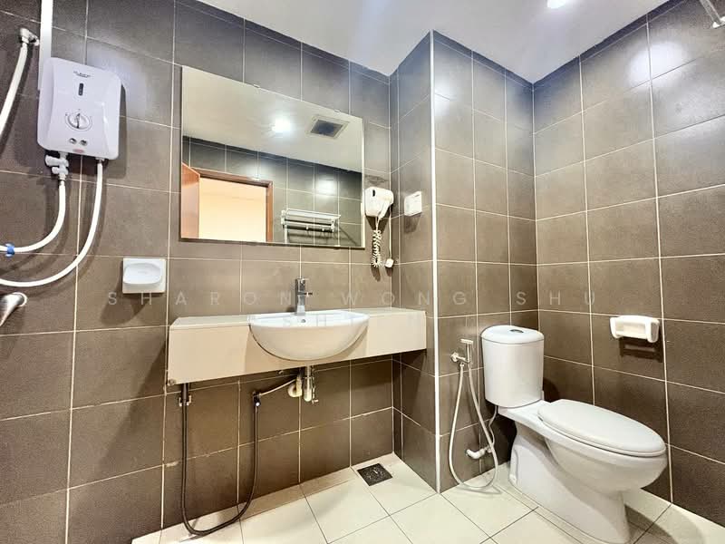 Pangsapuri untuk Disewa di Bayu Marina - Sharon Wong Shu Shien - Bathroom - PropertyGuru.com.my