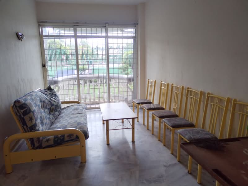 Pangsapuri untuk Dijual di Glory Beach Resort - Rosli Hamid - Living Room - PropertyGuru.com.my