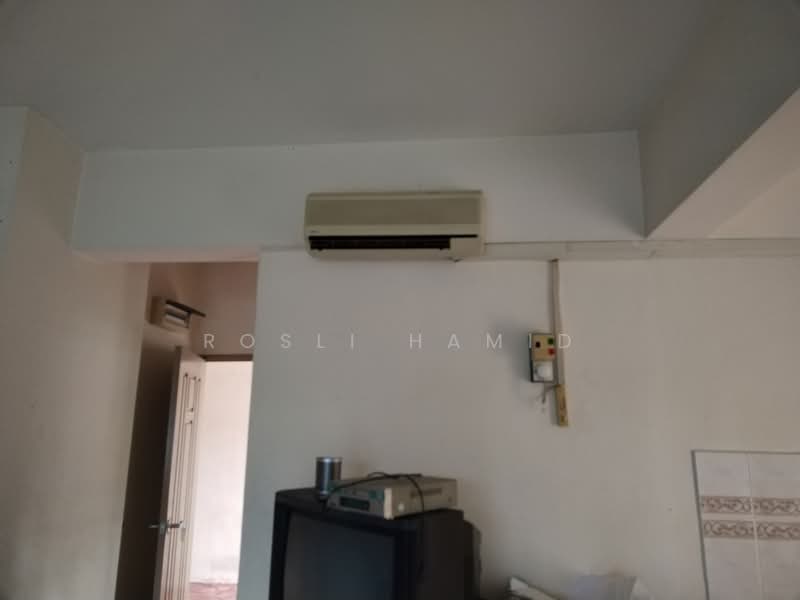 Pangsapuri untuk Dijual di Glory Beach Resort - Rosli Hamid - Interior - PropertyGuru.com.my