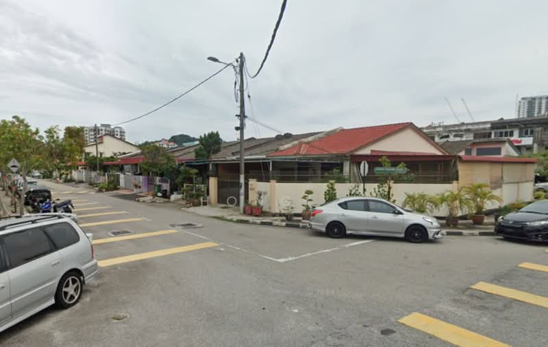 Rumah Teres 1 Tingkat untuk Dijual di Bukit Gedung (Bayan Baru) - Hong . - Exterior - PropertyGuru.com.my