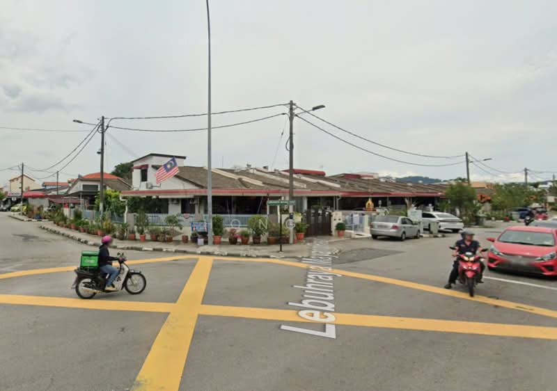 Rumah Teres 1 Tingkat untuk Dijual di Bukit Gedung (Bayan Baru) - Hong . - Exterior - PropertyGuru.com.my