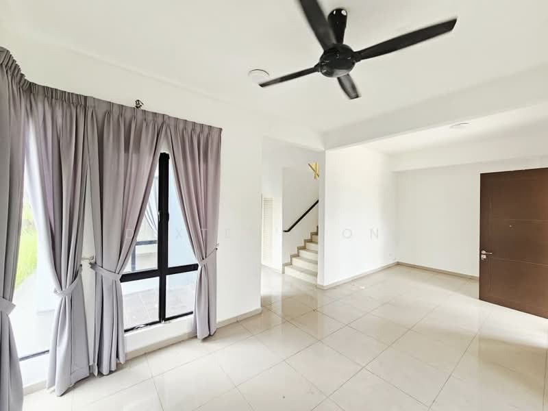 Cluster House for Rent in Setia Ecohill (Semenyih) - Dexter Yeong - Living Room - PropertyGuru.com.my