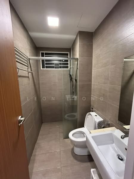 Servis Apartment untuk Disewa di Citizen @ Old Klang Road - Leon Leong - Bathroom - PropertyGuru.com.my