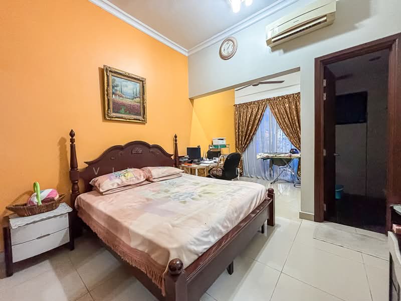 Rumah Berkembar untuk Dijual di Mutiara Damansara (Selangor) - Vincent Liaw - Bedroom - PropertyGuru.com.my