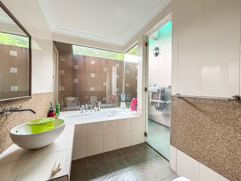 Rumah Berkembar untuk Dijual di Mutiara Damansara (Selangor) - Vincent Liaw - Bathroom - PropertyGuru.com.my