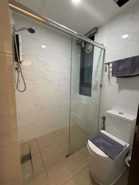 Servis Apartment untuk Dijual di Country Garden Central Park - See Yin . - Bathroom - PropertyGuru.com.my