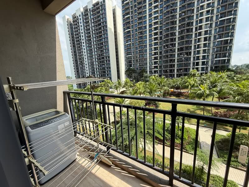 Servis Apartment untuk Dijual di Country Garden Central Park - See Yin . - Balcony - PropertyGuru.com.my