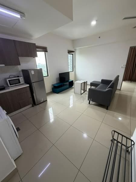 Servis Apartment untuk Disewa di HYVE - Jay Tan - Living Room - PropertyGuru.com.my
