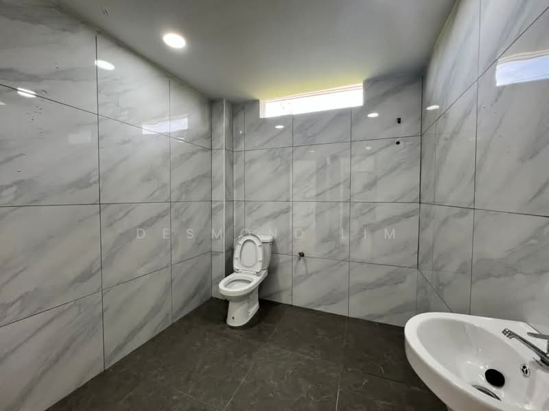 2-storey Terraced House for Sale in Kulai (Johor) - Desmond Lim - Bathroom - PropertyGuru.com.my