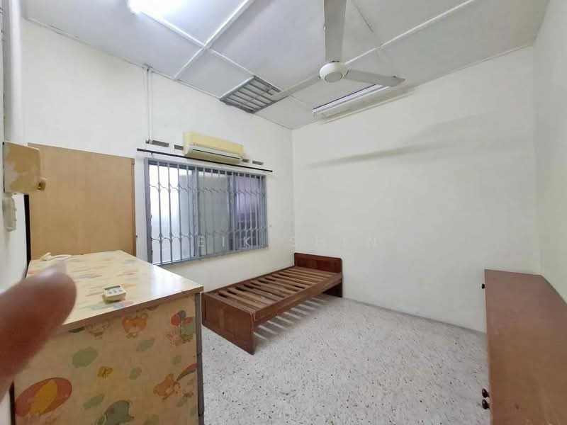 Rumah Teres 1 Tingkat untuk Disewa di Skudai (Johor) - Teik Shen - Bedroom - PropertyGuru.com.my